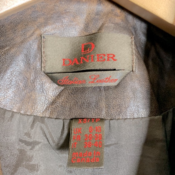 Danier Distressed Brown Leather jacket - Picture 4 of 12